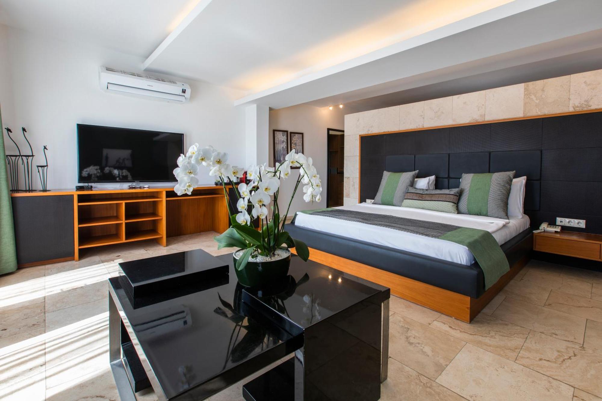 Manastir Hotel & Suites Bodrum Exteriör bild
